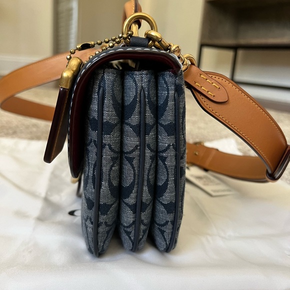 Coach Blue Shoulder Bag with Signature Design - Picture 9 of 14